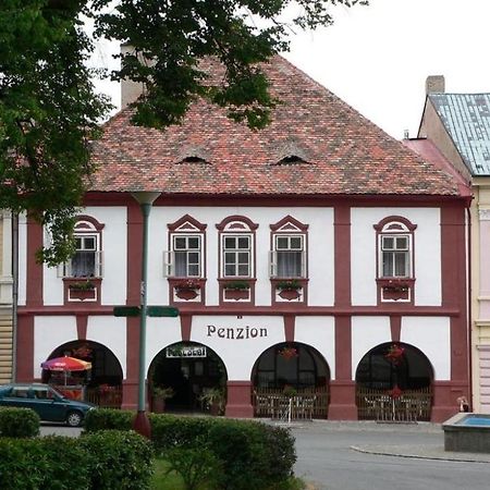 Restaurace A Penzion Podloubi Opocno Luaran gambar