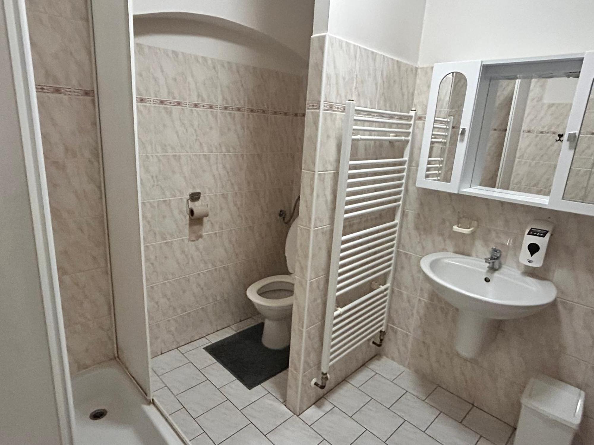 Restaurace A Penzion Podloubi Opocno Luaran gambar