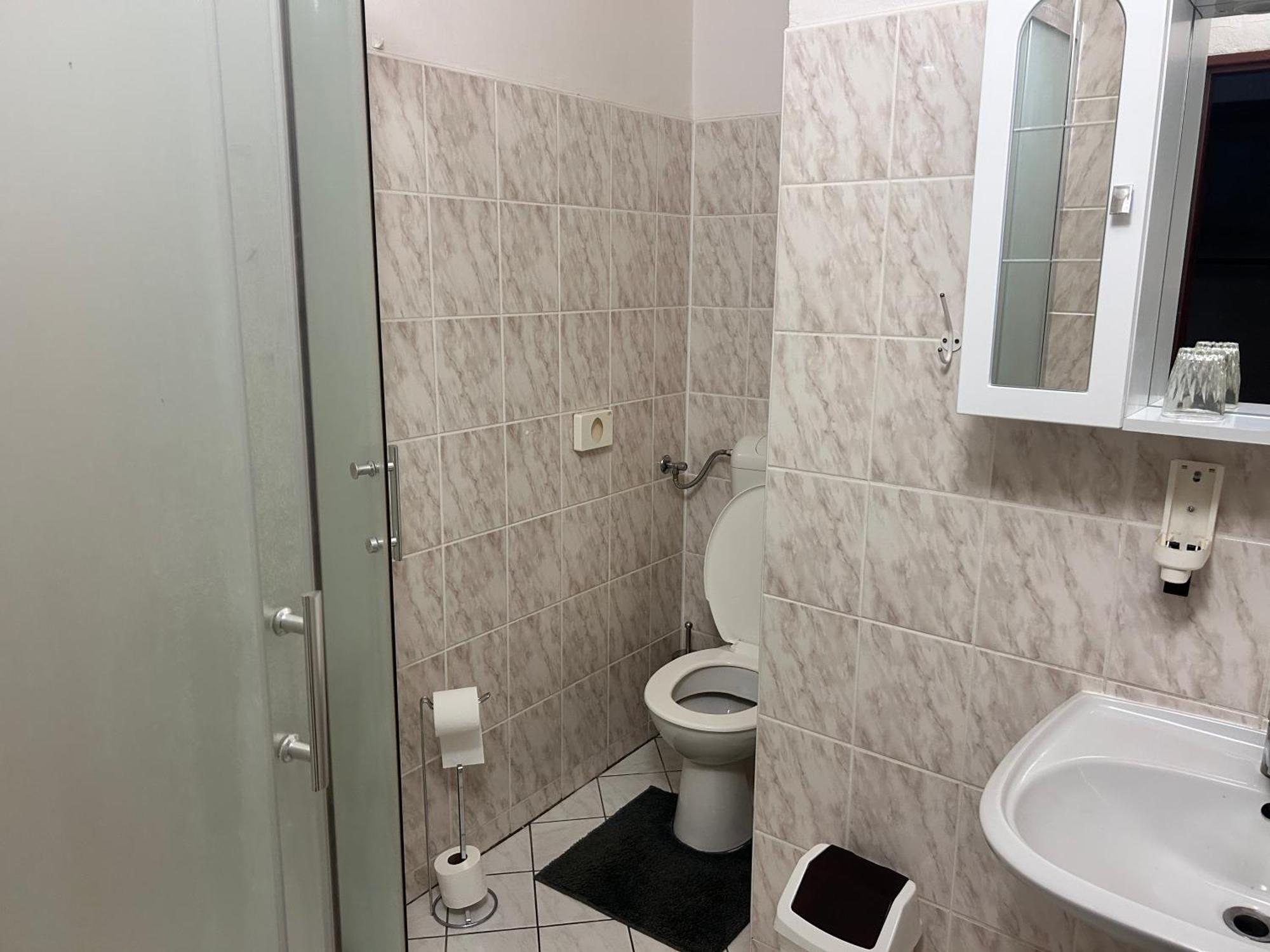 Restaurace A Penzion Podloubi Opocno Luaran gambar